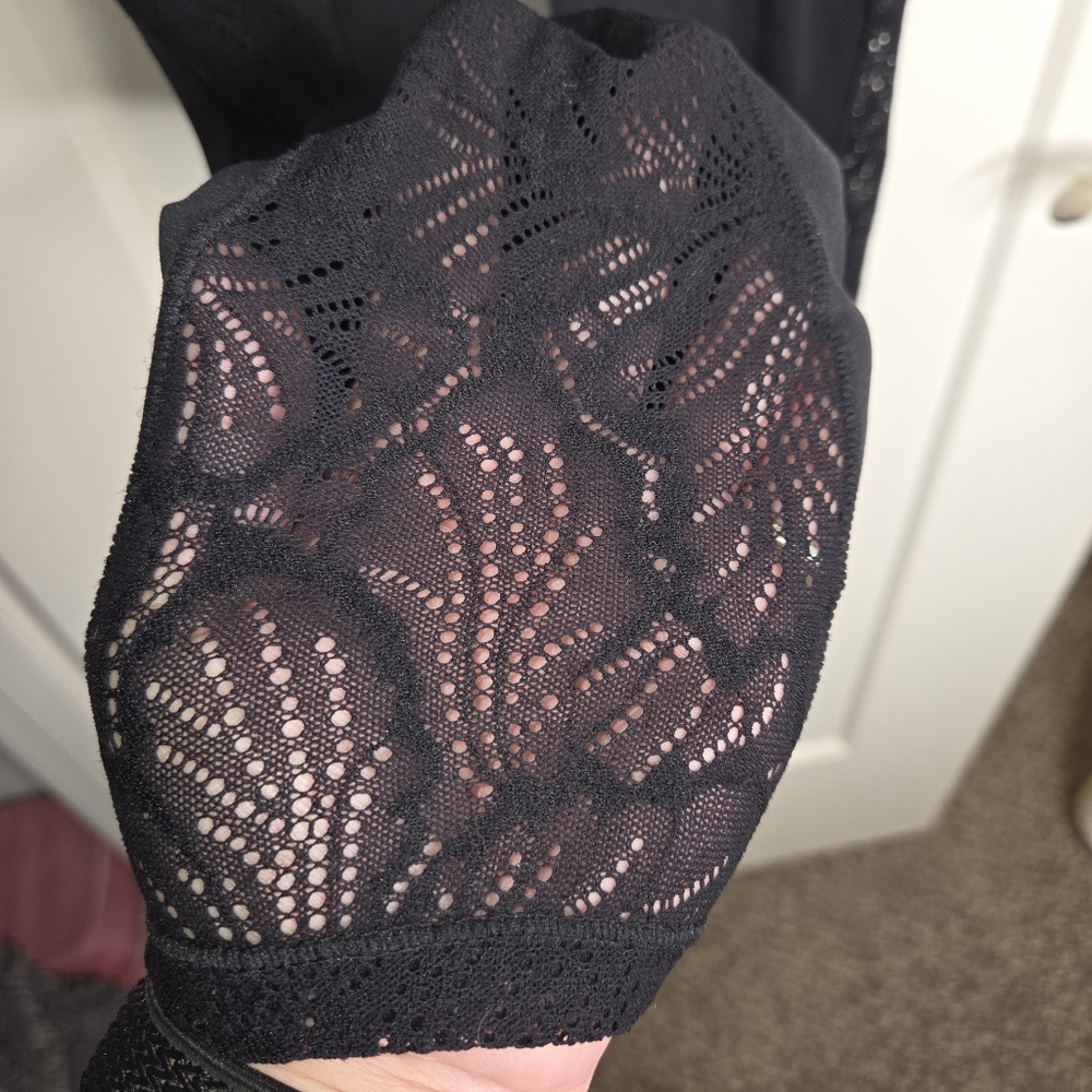 Halara Softlyzero High Waisted Crossover Contrast… - image 6